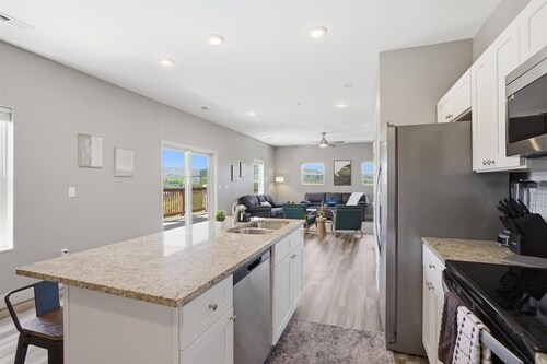Serenity Ridge Clubhouse Unit 6- Big Groups/Pool