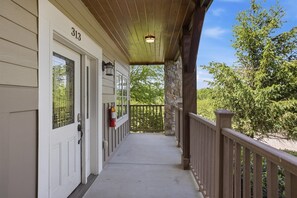 Exterior detail - Serenity Ridge 313 - King Bed/Clubhouse Access (Pigeon Forge)