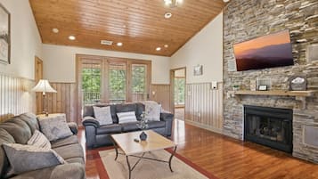 Smart TV, fireplace, ping pong