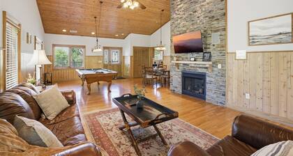 Serenity Ridge 323- Clubhouse Access/King Bed/WiFi