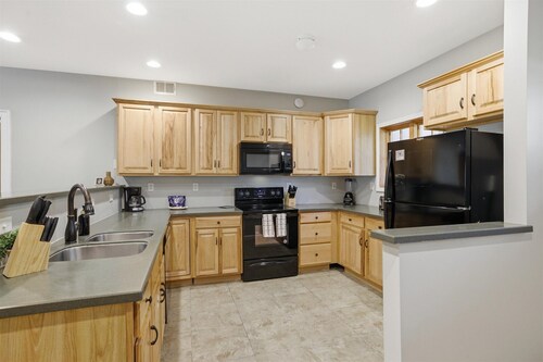 Serenity Ridge Unit 712 - Group Stay/Pool Access