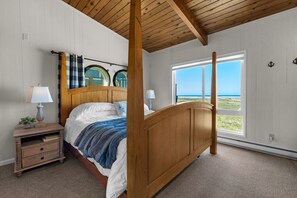 Iron/ironing board, travel cot, WiFi, bed sheets - Anchors Away Beachfront *Pet Friendly (Seaside)