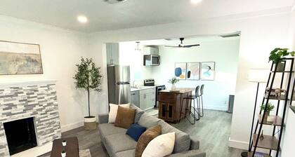 Dallas - 1br Bungalow - King Bed - Near Downtown and Bishop Arts - EV Charger