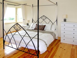 Free WiFi, bed sheets - 4 Bed in Camp (oc-ii06563) (Upper Camp)
