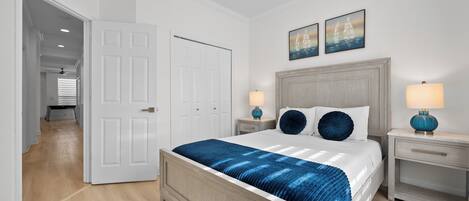 4 habitaciones, tabla de planchar con plancha, wifi y ropa de cama