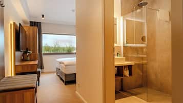 In-room safe, individually decorated, individually furnished, desk