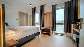 In-room safe, individually decorated, individually furnished, desk