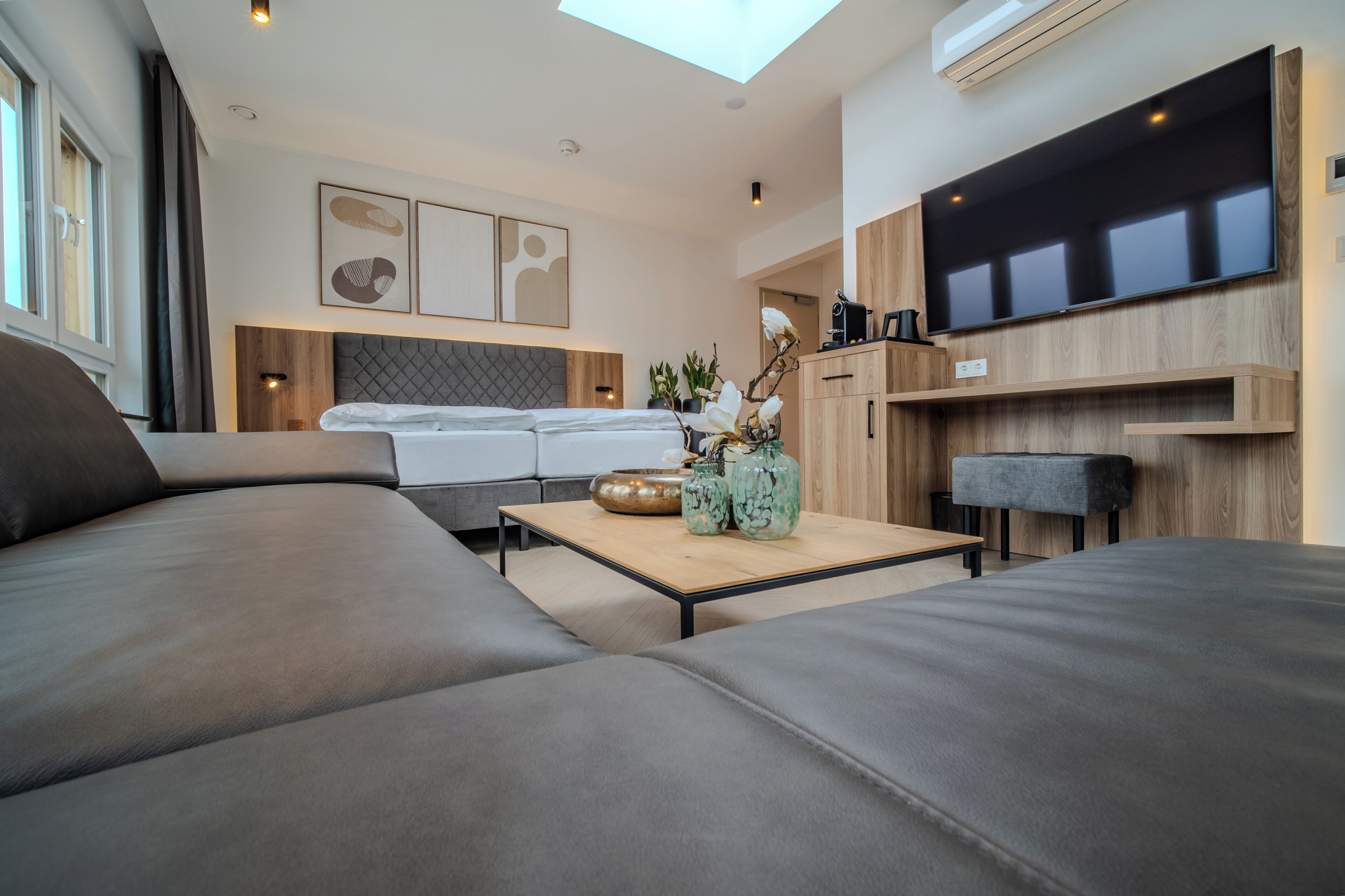Deluxe-Studiosuite | Zimmersafe, individuell dekoriert, individuell eingerichtet