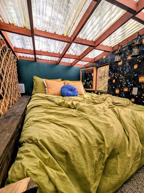 1 habitación y ropa de cama 