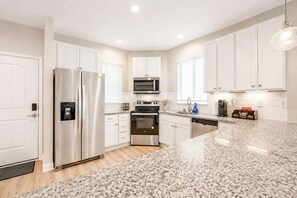 Fridge, microwave, oven, dishwasher - IRIE Living-Cozy Retreat 2BR House with Pool Gym (Whitestown)