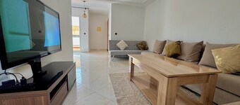 Sunny Terrace Apartment
