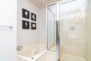 Hair dryer, towels, soap, shampoo - Home Near Beach | Shared Pool & Tennis Courts (Rehoboth Beach)