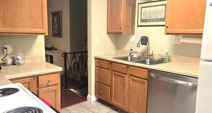 Spacious & Cozy Home near MU with Game Room
