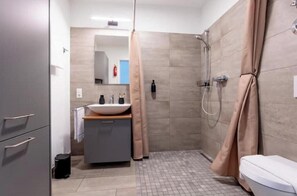 Dusche, Haartrockner, Seife