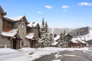 Exterior - Big Sky Gem - Ski-in/out + Private Hot Tub + Views (Big Sky)
