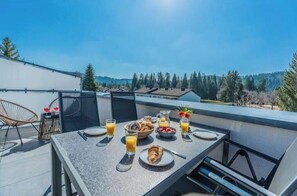 Outdoor dining - Stay | T9 3-room sky loft (Titisee-Neustadt)