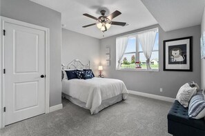 4 bedrooms, desk, iron/ironing board, travel crib