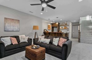 TV, offices - Perfect Base for the World Cup, Well Furnished (Blue Springs)