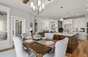 Dining - Perfect Base for the World Cup, Well Furnished (Blue Springs)