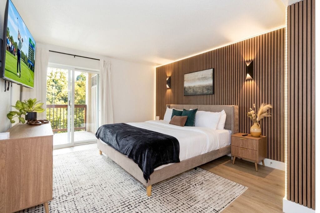 2 bedrooms, in-room safe, iron/ironing board, free WiFi