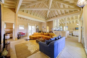 TV, stereo - Villa les Coccinelles - Belle maison proche plage (Gujan-Mestras)