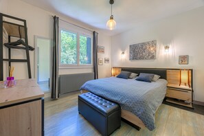 Iron/ironing board, free WiFi, bed sheets - Les Balcons du Sillon Alpin - Maison avec piscine (Voglans)