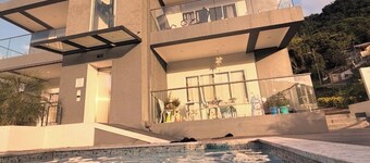 Luxurious 1-bed Condo near Beach (With Pool)