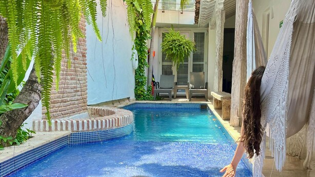 Hồ bơi ngoài trời 