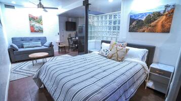 1 bedroom, internet, bed sheets