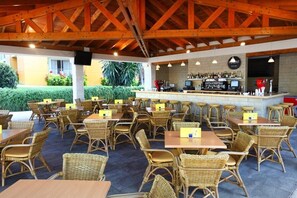Bar (on property) - Occidental Menorca (Sant Lluis)