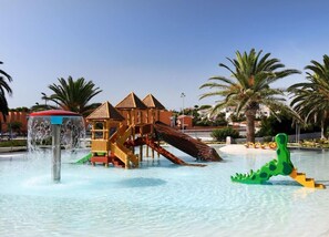 Outdoor pool - Occidental Menorca (Sant Lluis)