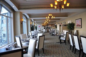 Dining - The Rimrock Resort Hotel Banff (Banff)