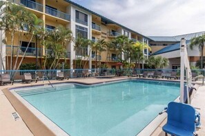 Unclassified image, 2 of 31, button - Comfort Inn Naples East I-75 (Naples)