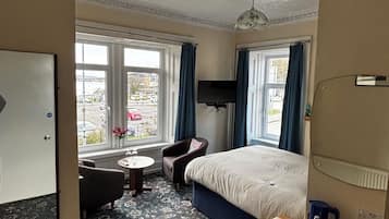 Deluxe Double Room, Bay View | Laptop workspace, iron/ironing board, free WiFi