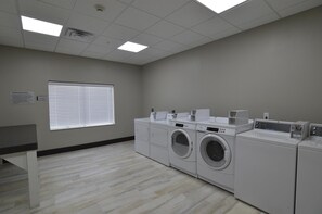 Interior - Best Western Plus Pasadena Inn & Suites (Pasadena)