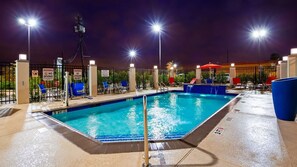 A swimming pool with a 3 FT depth marker, surrounded by lounge chairs and umbrellas, with warning signs indicating no diving. - Best Western Plus Pasadena Inn & Suites (Pasadena)