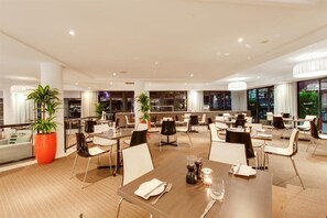 Dining - Oakwood Hotel and Apartments Brisbane (Brisbane)