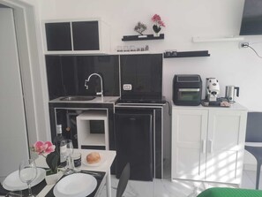 Private kitchen - Vrbo Property (San Pietro In Bevagna)