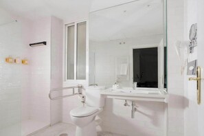 Bathroom - Sonder Santa Ana (Madrid)