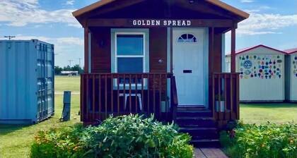 Golden Spread Cabin I Cozy Getaway in Silverton TX