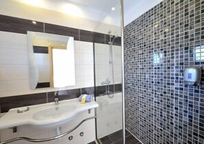 Bathroom - Vasia Sea Retreat - Adults Only (Agios Nikolaos)