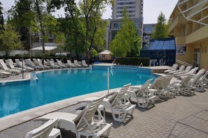 Outdoor pool - Sun Palace (Nessebar)