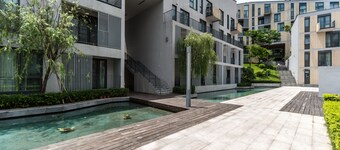 CM+ Serviced Apartment Shenzhen Hillside