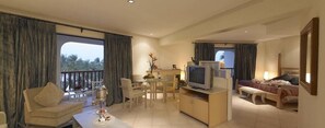 Living area - Diani Reef Beach Resort and Spa (Diani Beach)
