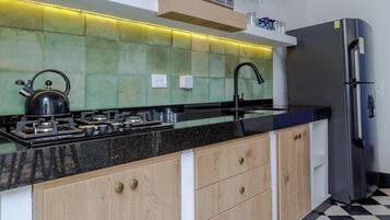 Microwave, oven, stovetop, coffee/tea maker