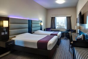 Room - Premier Inn Dubai Ibn Battuta Mall (Dubai)