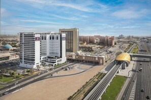 Exterior - Premier Inn Dubai Ibn Battuta Mall (Dubai)