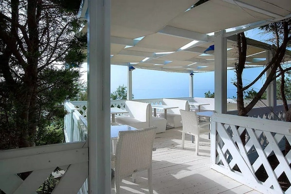 Terrace/patio - Sunrise Beach Resort (Rhodes)