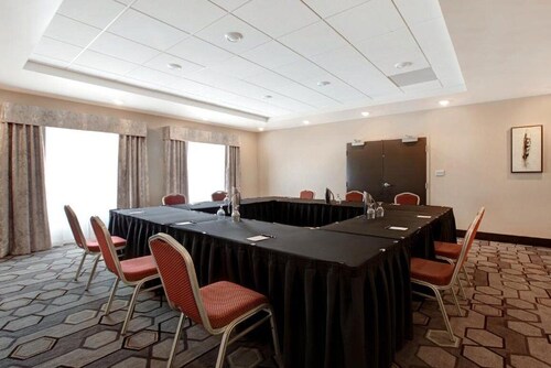 Ramada by Wyndham St. Paul AB