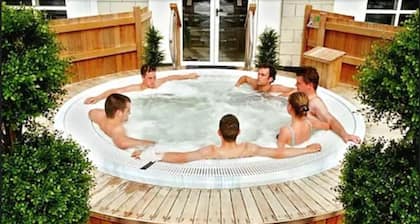 Clybaun Hotel & Leisure Centre